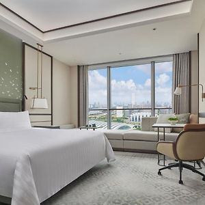 Horizon River View King Room